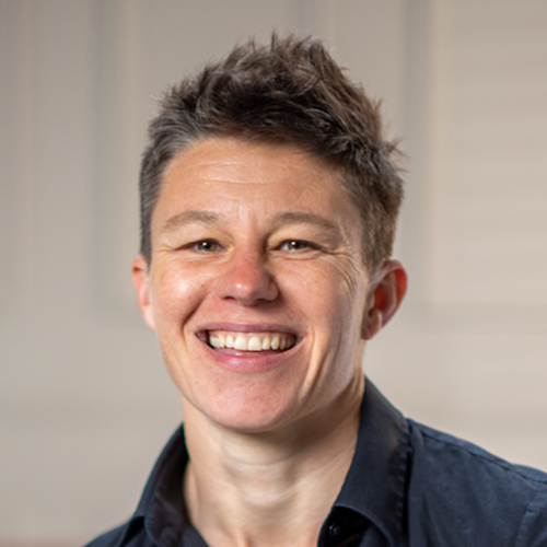 Dr Claire Minshull
